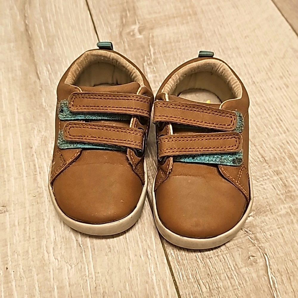 Ten Little Sneakers
